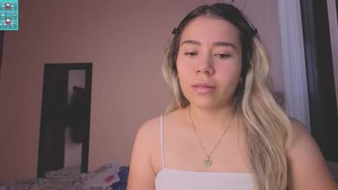 Ailyn online show from November 23, 2025, 8:03 am