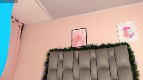 Snapshot of aiilynn_1 chatting on December 15, 2025, 11:20 pm Ailyn online show from December 15, 2025, 11:20 pm