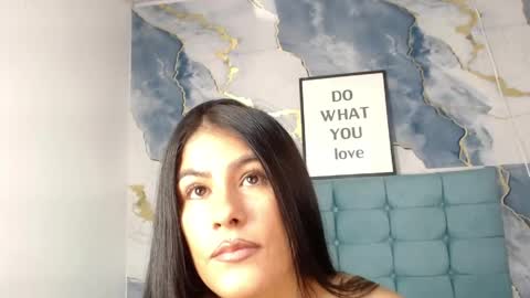 Snapshot of aiilynn_1 chatting on April 21, 2026, 2:51 am Ailyn online show from April 21, 2026, 2:51 am
