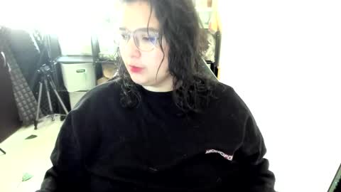 Catalina online show from November 30, 2025, 12:42 pm