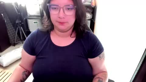 Catalina online show from December 4, 2025, 1:42 pm