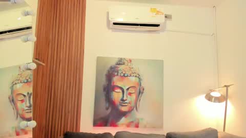 Snapshot of ailann_ chatting on September 18, 2025, 7:49 pm Alisson online show from September 18, 2025, 7:49 pm