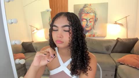 Snapshot of ailann_ chatting on October 25, 2025, 7:41 pm Alisson online show from October 25, 2025, 7:41 pm