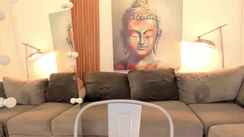 Snapshot of ailann_ chatting on October 30, 2025, 7:36 pm Alisson online show from October 30, 2025, 7:36 pm