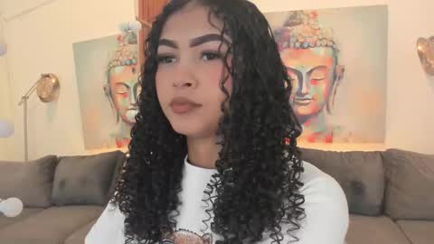 Snapshot of ailann_ chatting on November 8, 2025, 7:45 pm Alisson online show from November 8, 2025, 7:45 pm