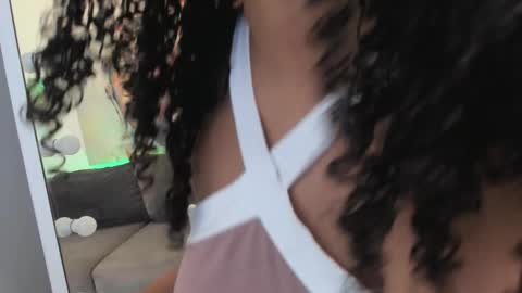 Snapshot of ailann_ chatting on November 12, 2025, 7:46 pm Alisson online show from November 12, 2025, 7:46 pm