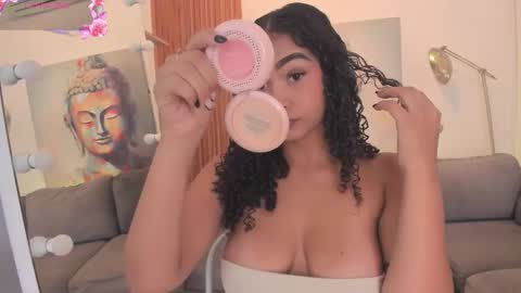 Snapshot of ailann_ chatting on November 14, 2025, 7:45 pm Alisson online show from November 14, 2025, 7:45 pm