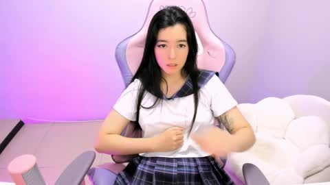 Ailee Hyuga online show from April 1, 2026, 1:52 pm