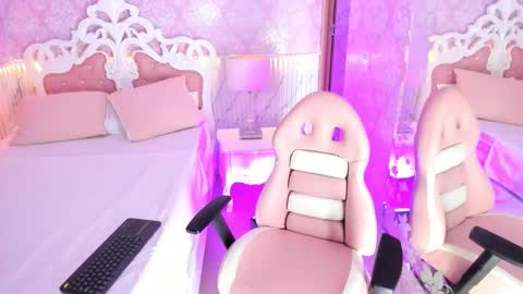 Snapshot of ailee_naughty chatting on November 16, 2025, 2:06 am online show from November 16, 2025, 2:06 am