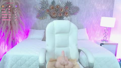 Snapshot of ailee_pons chatting on April 1, 2026, 1:52 pm ailee_pons online show from April 1, 2026, 1:52 pm