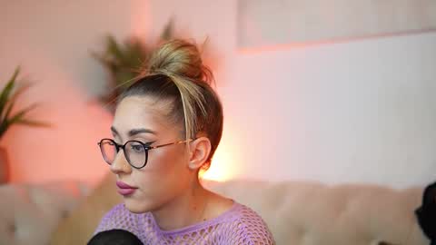  Aileen  online show from November 22, 2025, 8:30 pm