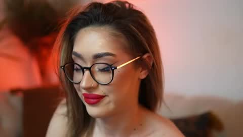 Snapshot of aileenaxa chatting on May 7, 2026, 6:46 pm Aileen online show from May 7, 2026, 6:46 pm