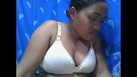 Snapshot of aimealdy chatting on November 10, 2025, 5:45 pm aimealdy online show from November 10, 2025, 5:45 pm