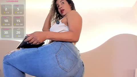 Snapshot of ainaah_ chatting on April 13, 2026, 11:37 am Ainaah online show from April 13, 2026, 11:37 am