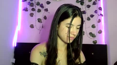 Snapshot of aine_ileana chatting on December 6, 2024, 5:00 pm J online show from December 6, 2024, 5:00 pm