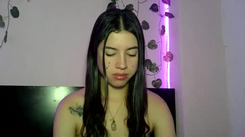 Snapshot of aine_ileana chatting on December 12, 2024, 4:43 pm J online show from December 12, 2024, 4:43 pm