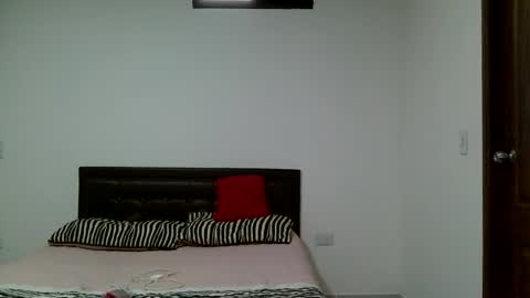 Snapshot of aine_ileana chatting on September 18, 2025, 2:30 pm J online show from September 18, 2025, 2:30 pm