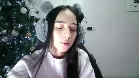 Snapshot of aineangeel chatting on January 11, 2025, 12:44 am AINE online show from January 11, 2025, 12:44 am