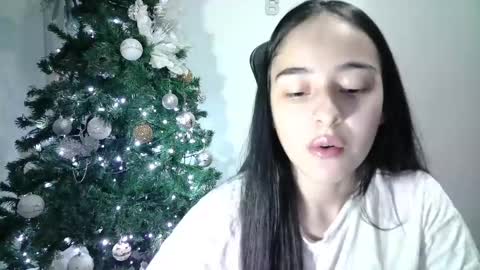 Snapshot of aineangeel chatting on February 8, 2025, 11:55 pm AINE online show from February 8, 2025, 11:55 pm