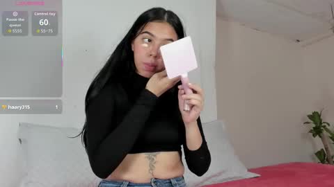 Ainoa  online show from December 4, 2025, 12:47 pm