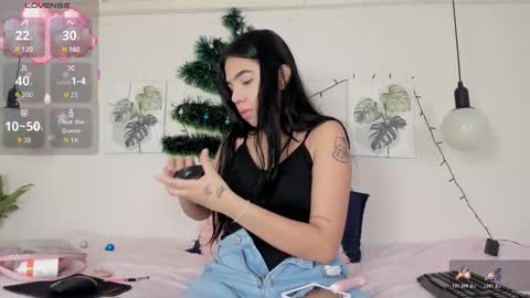 Ainoa  online show from December 13, 2025, 11:32 pm