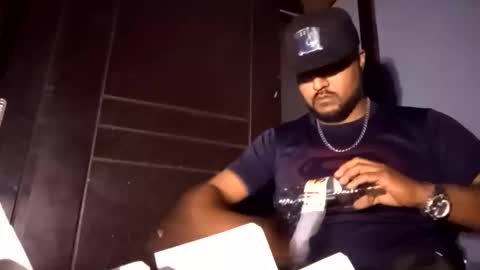 airoon91 online show from December 2, 2025, 10:53 am