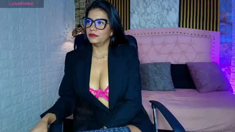 aisha__cambell online show from April 25, 2026, 12:52 pm