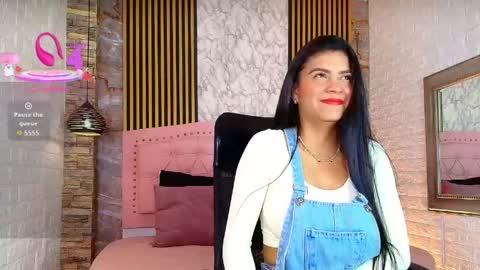 aisha__cambell online show from May 9, 2026, 10:31 am