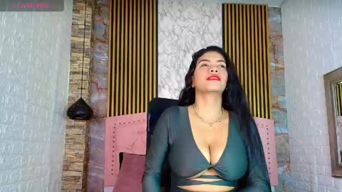 aisha__cambell online show from May 13, 2026, 10:12 am