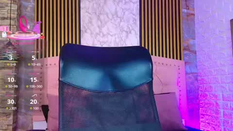 aisha__cambell online show from May 20, 2026, 11:05 am