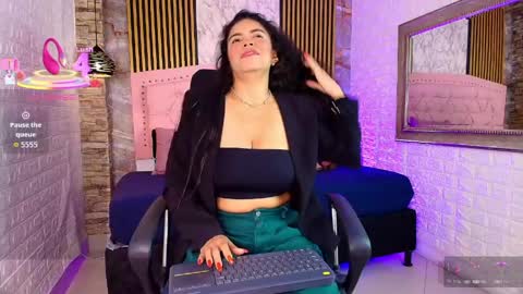 aisha__cambell online show from May 25, 2026, 10:54 am