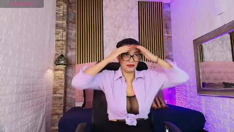 aisha__cambell online show from May 31, 2026, 10:44 am