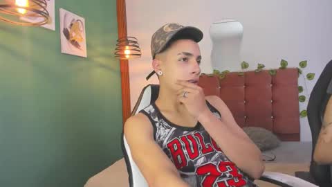 aisha_berry online show from September 18, 2025, 4:14 am