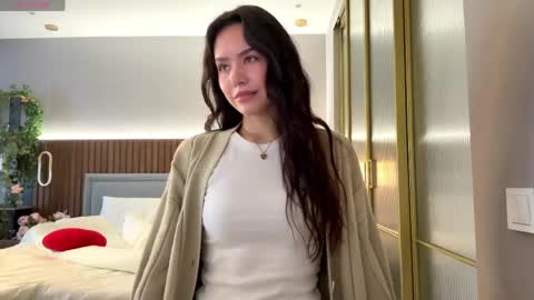 Snapshot of aisha_eilish chatting on April 19, 2026, 5:29 am Aisha online show from April 19, 2026, 5:29 am