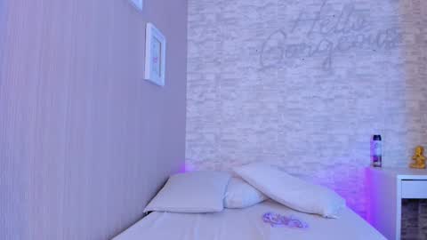 Aisha online show from February 28, 2025, 3:15 am