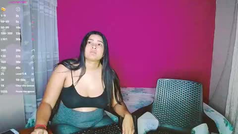 aisha_stacey0410 online show from February 18, 2025, 3:10 am