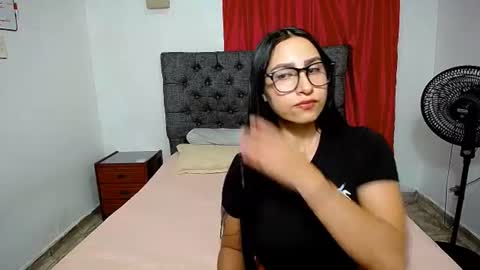 aisha_stacey0410 online show from July 22, 2026, 4:04 am