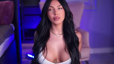 Snapshot of aishaadevoe chatting on September 12, 2025, 3:34 pm Maddy online show from September 12, 2025, 3:34 pm