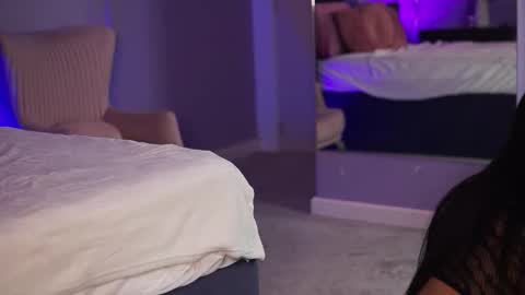 Snapshot of aishaadevoe chatting on October 22, 2025, 5:45 pm Maddy online show from October 22, 2025, 5:45 pm