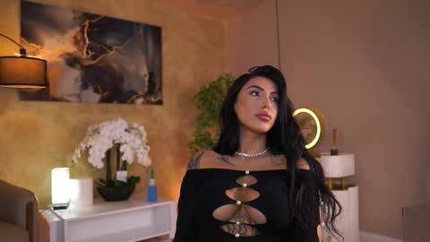 Snapshot of aishaadevoe chatting on November 6, 2025, 7:48 pm Maddy online show from November 6, 2025, 7:48 pm