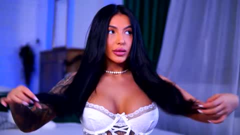 Snapshot of aishaadevoe chatting on November 13, 2025, 7:02 pm Maddy online show from November 13, 2025, 7:02 pm