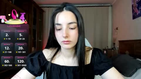 Aisha online show from December 21, 2025, 8:38 pm