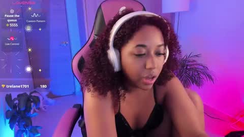 Snapshot of aisharose_ chatting on March 4, 2025, 10:05 pm Aisha online show from March 4, 2025, 10:05 pm