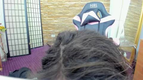 Snapshot of aisharouhi chatting on December 4, 2025, 5:39 am Aisha online show from December 4, 2025, 5:39 am