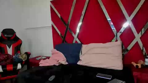 aishaxht online show from April 9, 2026, 8:58 pm