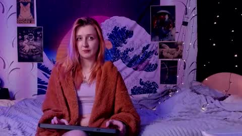 aishiro online show from February 18, 2026, 6:37 pm