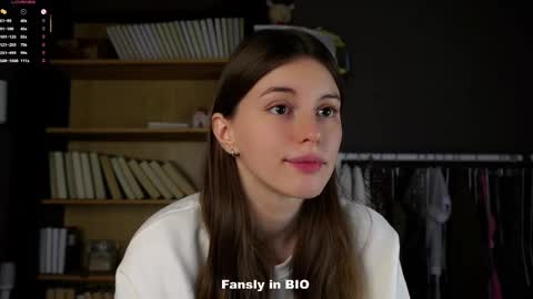 Snapshot of aislyfarran chatting on October 22, 2025, 12:55 am Aliza online show from October 22, 2025, 12:55 am