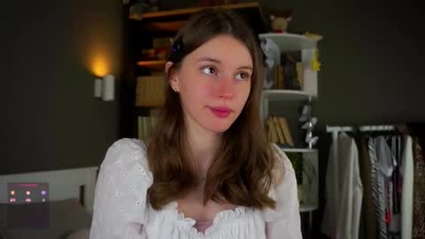 Snapshot of aislyfarran chatting on November 24, 2025, 2:33 am Aliza online show from November 24, 2025, 2:33 am