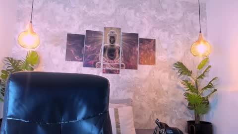 little aitana  online show from December 15, 2025, 7:07 pm