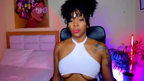 Aitana Brown online show from April 17, 2026, 12:02 am